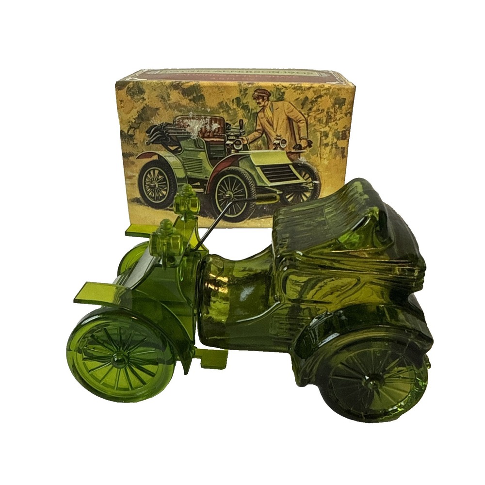 Vintage Avon Haynes Apperson 1902 Car Decanter Full With Box Green Glass 4.5oz